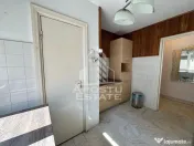 Apartament cu 3 camere, decomantat, etajul 2 , zona Spitalul Judetean 