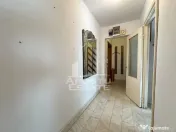 Apartament cu 3 camere, decomantat, etajul 2 , zona Spitalul Judetean 