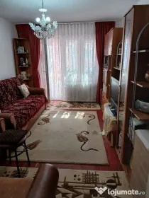 Vand apartament 2 camere Central cu expunere sudica