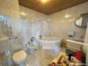 Vila P+2E, 6 camere, 3 bai, garaj dublu, zona Lipovei