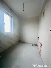 Duplex zona foarte buna- 4 camere si 3 bai - Mosnita Noua