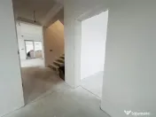 Duplex zona foarte buna- 4 camere si 3 bai - Mosnita Noua
