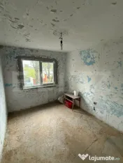 Apartament 3 camere , semidecomandat ,50 m2, zona Micro 40 