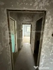 Apartament 3 camere , semidecomandat ,50 m2, zona Micro 40 