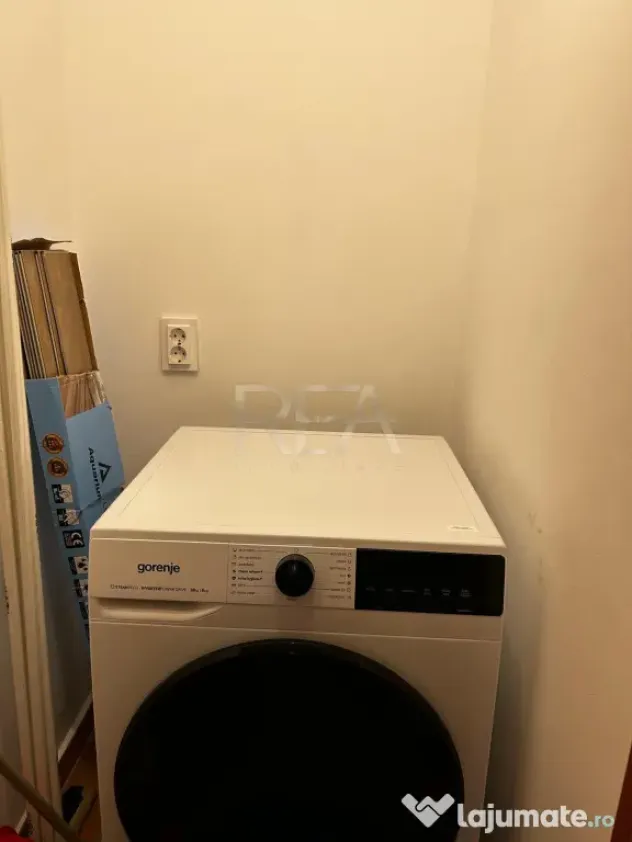 3 camere Unirii decomandat, parcare, et. 2, an 1996, 87 mp, - Bucuresti (Bucuresti-Ilfov)