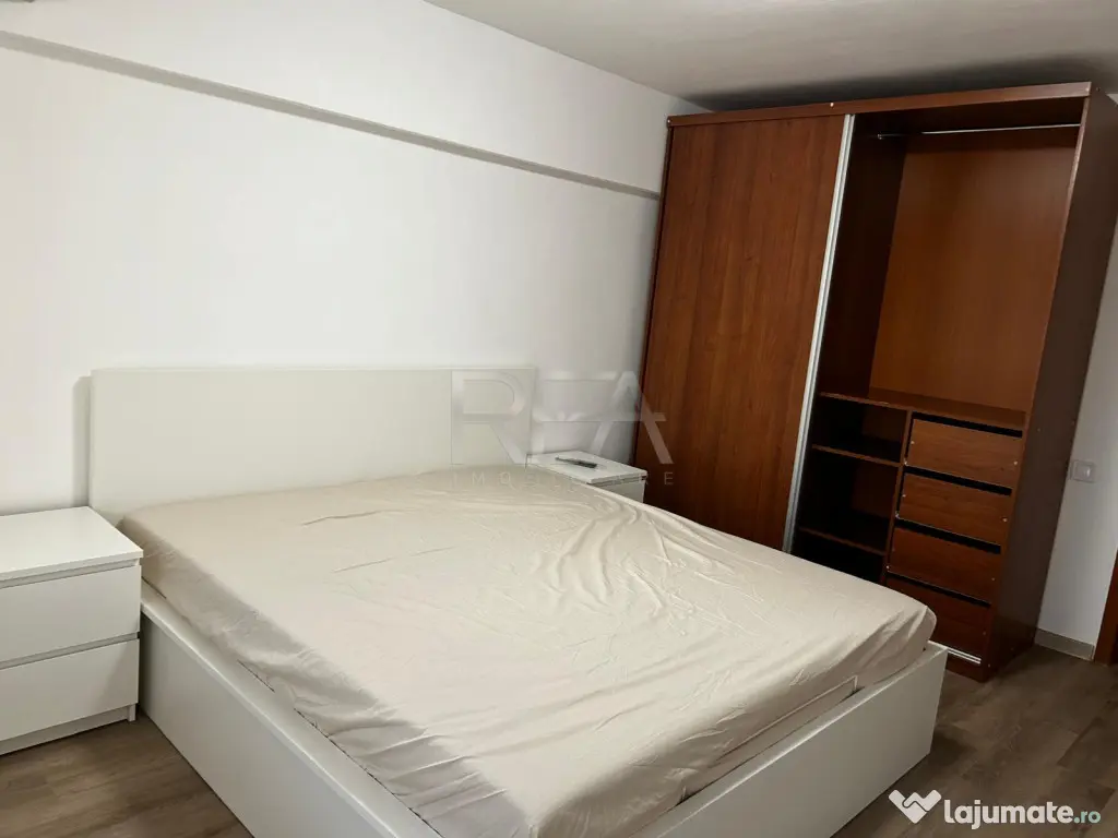 3 camere Unirii decomandat, parcare, et. 2, an 1996, 87 mp, - Bucuresti (Bucuresti-Ilfov)