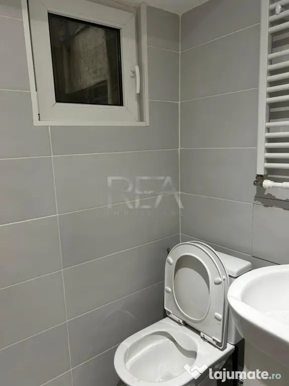 3 camere Unirii decomandat, parcare, et. 2, an 1996, 87 mp, - Bucuresti (Bucuresti-Ilfov)