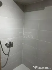 3 camere Unirii decomandat, parcare, et. 2, an 1996, 87 mp,