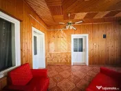 Casa de vanzare in Santana teren generos