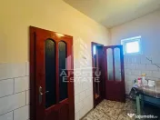 Casa de vanzare in Santana teren generos