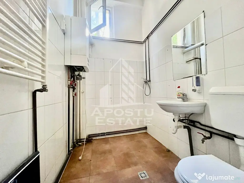 Spatiu comercial, zona Confectii - Arad (Arad)