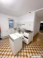 Apartament 3 camere de inchiriat,la casa cu curte,Mehala