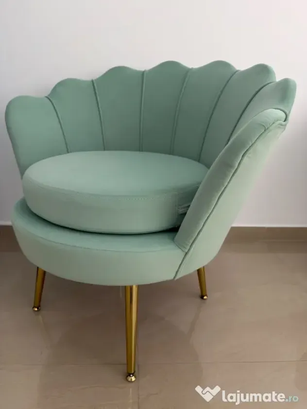 Scaune si Mobilier