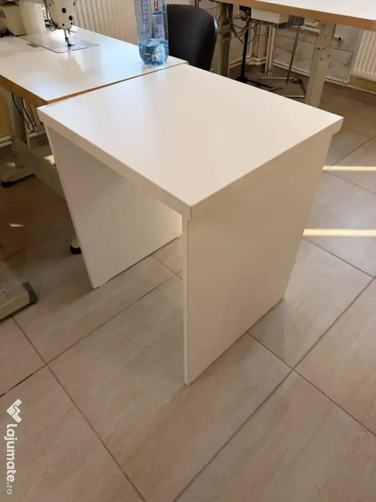 Scaune si Mobilier