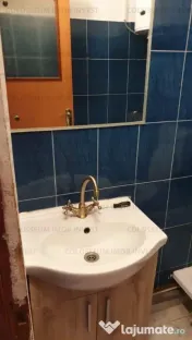 Camera de camin cu baie -zona Piata Astra 