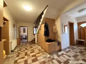 Casa individuala 300 mp, utili, 1100 mp gradina - Sag 