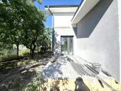 Duplex modern, 4 camere, 93 mp utili, 235 mp teren - Sanandr 
