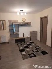 Inchiriere Apartament 3 camere semidecomandat, 60 mp,Eroilor 