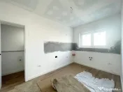 Duplex cu 5 camere separat prin camera tehnica - Mosnita Nou 