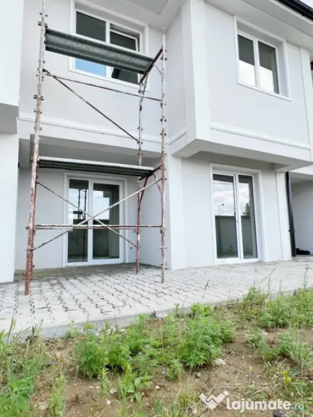 Casa insiruita, 4 camere, 87mp, 24mp terasa, toate utilitati - Giroc (Timis)