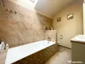 Casa individuala mobilata si utilata - zona Girocului
