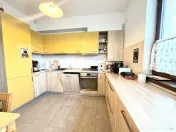 Triplex pe colt, 3 camere, 94 mp utili, 250 mp teren - Dumbr 