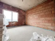 Duplex despartit prin camera tehnica, 121mp utili,350mp tere 