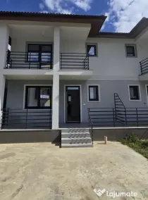 1/2 Duplex 4 camere | 3 Bai | 130mp | 50mp terase | Giroc- C