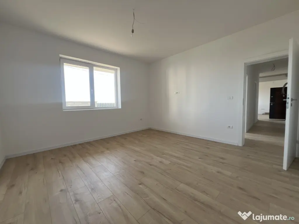 Apartament 3 camere | Curte 103 mp | 2 locuri de parcare | C - Giroc (Timis)