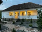 Casă cu istorie din 1914, renovată, curte amenajată deose