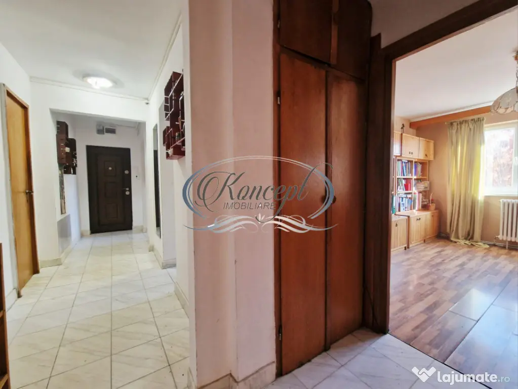 Apartament cu 3 camere pe strada Parang, cartier Manastur - Cluj-Napoca (Cluj)