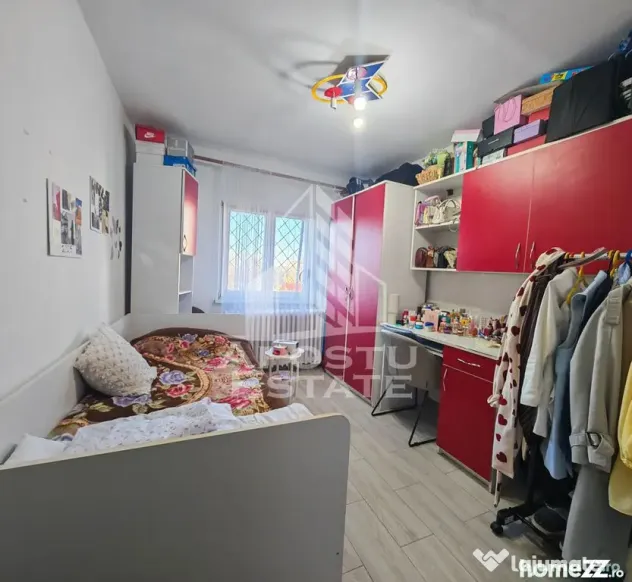 Apartament cu 4 camere, 2 bai, de vanzare, zona Soarelui - Timisoara (Timis)