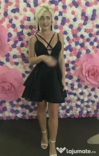 Rochie neagră elegantă 