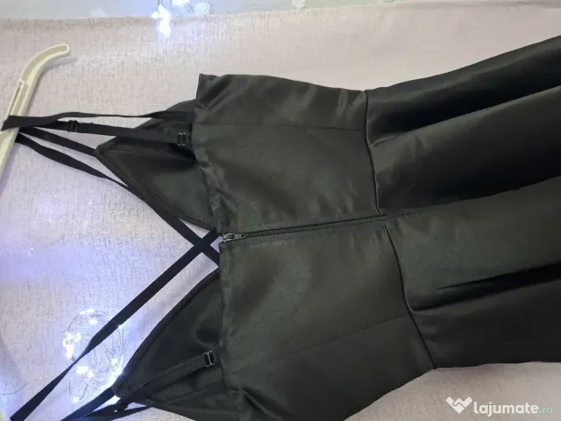 Rochie neagră elegantă