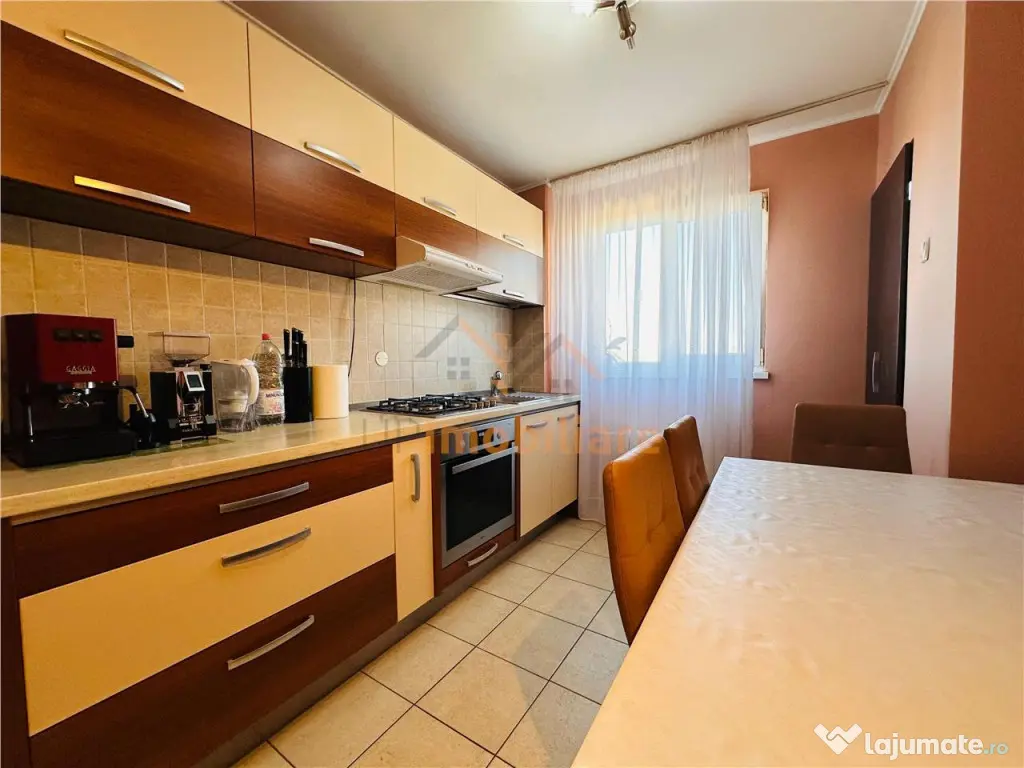APARTAMENT 3 CAMERE | ETAJ 7/8 | ZONA ROGERIUS | STRADA STEF - Oradea (Bihor)
