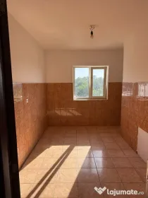 Proprietar: vând apartament 4 camere Balotesti aproape de DN1
