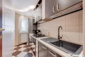 Crângași -str Padureni- garsoniera decomandata 