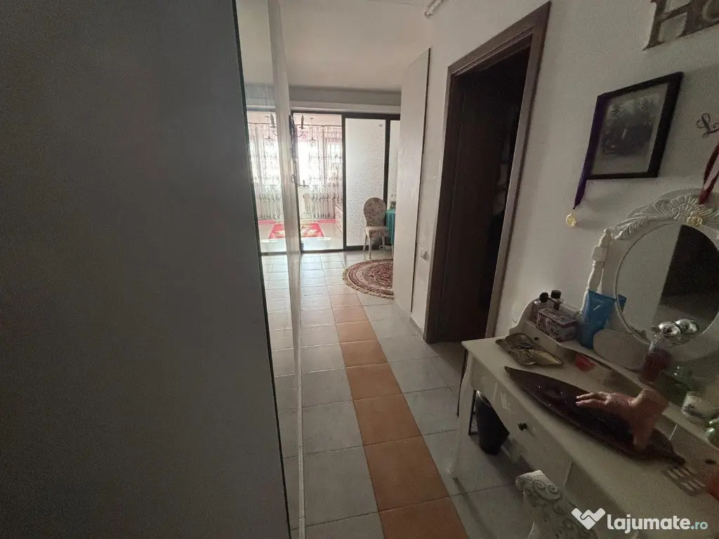 Vând garsonieră 40,57 mp - Bucuresti (Bucuresti-Ilfov)