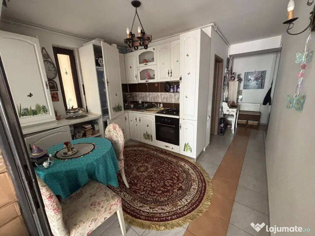 Vând garsonieră 40,57 mp - Bucuresti (Bucuresti-Ilfov)