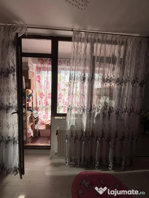 Vând garsonieră 40,57 mp - Bucuresti (Bucuresti-Ilfov)