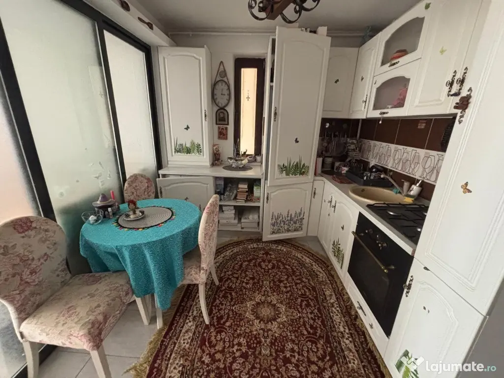 Vând garsonieră 40,57 mp - Bucuresti (Bucuresti-Ilfov)