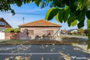 Casă cu teren, situata pe colt -Gai