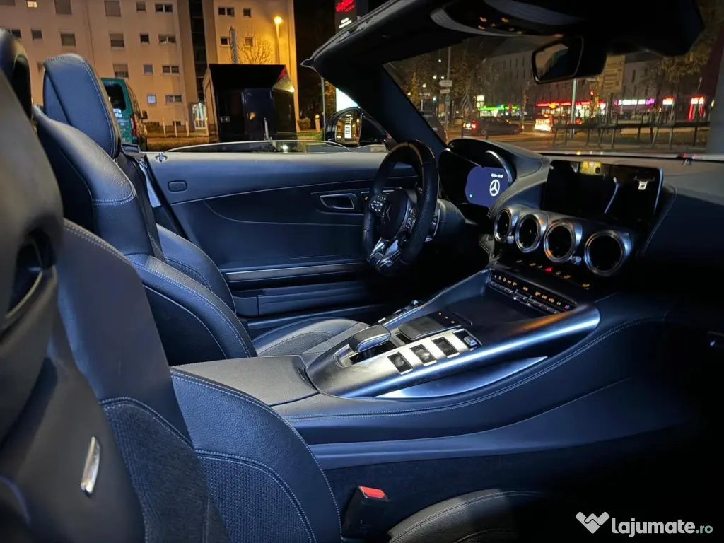 Mercedes-AMG GT Roadster 2019 V8 biturbo 476 CP cabrio