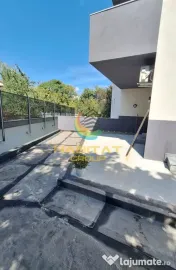 Vanzare ap 4 camere cu terasa si spatiu verde Tineretului 