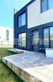 VILA MODERNA IN VALEA LUPULUI – ELEGANTA, CONFORT SI INTIMITATE! 