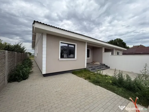 Duplex | 110 mp utili | Asfalt | Toate utilitatile | Finisaj - Beregsau Mare (Timis)