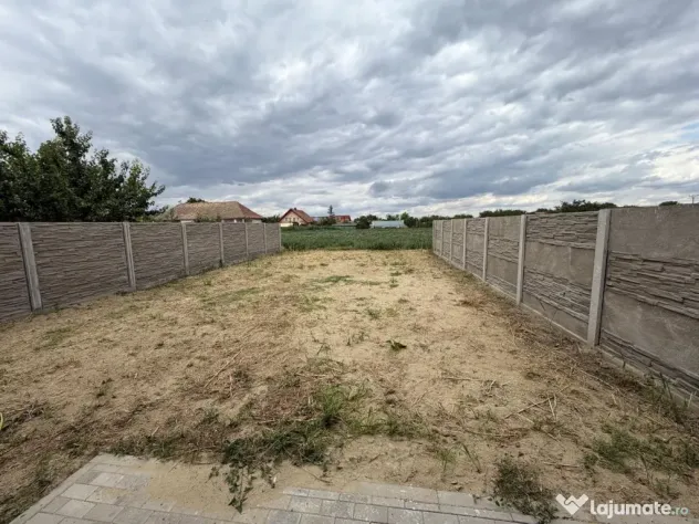 Duplex | 110 mp utili | Asfalt | Toate utilitatile | Finisaj - Beregsau Mare (Timis)