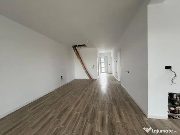 Duplex | 110 mp utili | Asfalt | Toate utilitatile | Finisaj - Beregsau Mare (Timis)
