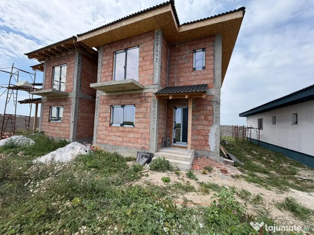 Duplex despartit cam tehnica | 5 camere | Toate utilitatile - Sanandrei (Timis)