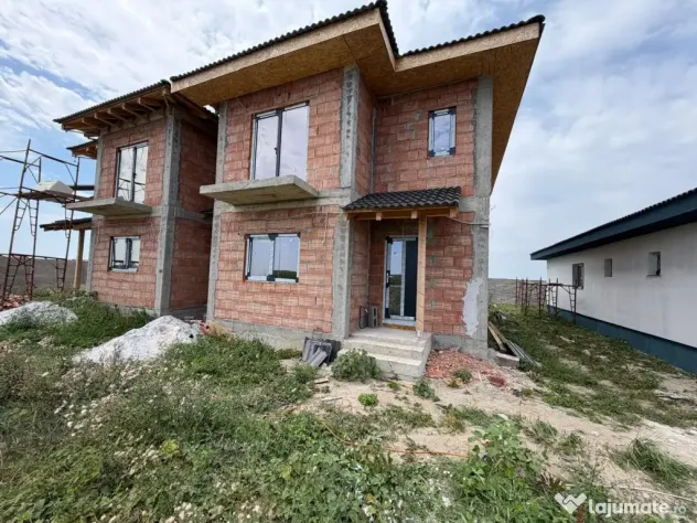 Duplex despartit cam tehnica | 5 camere | Toate utilitatile - Sanandrei (Timis)